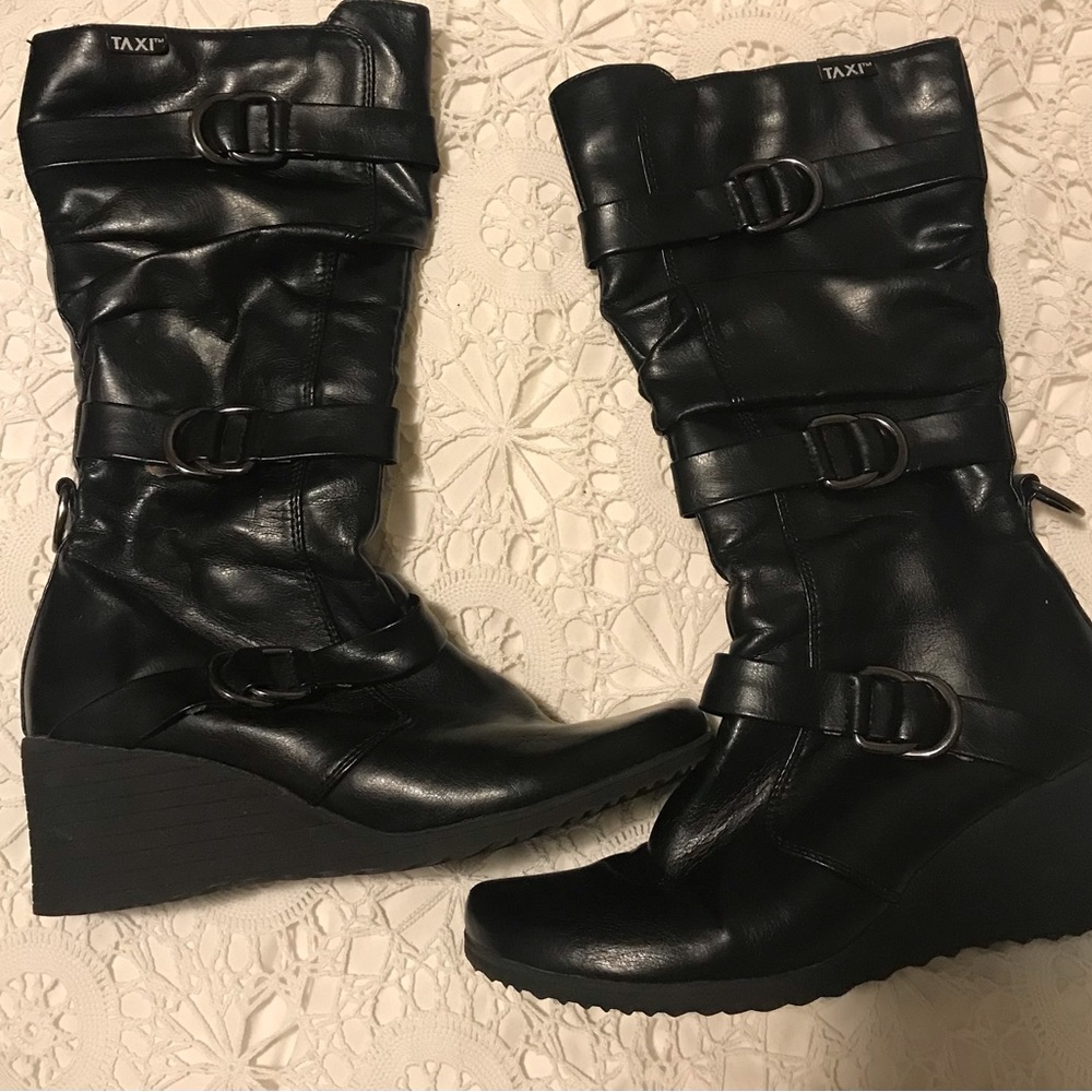 Taxi Women's Black Wedge Boots - Size 6.5